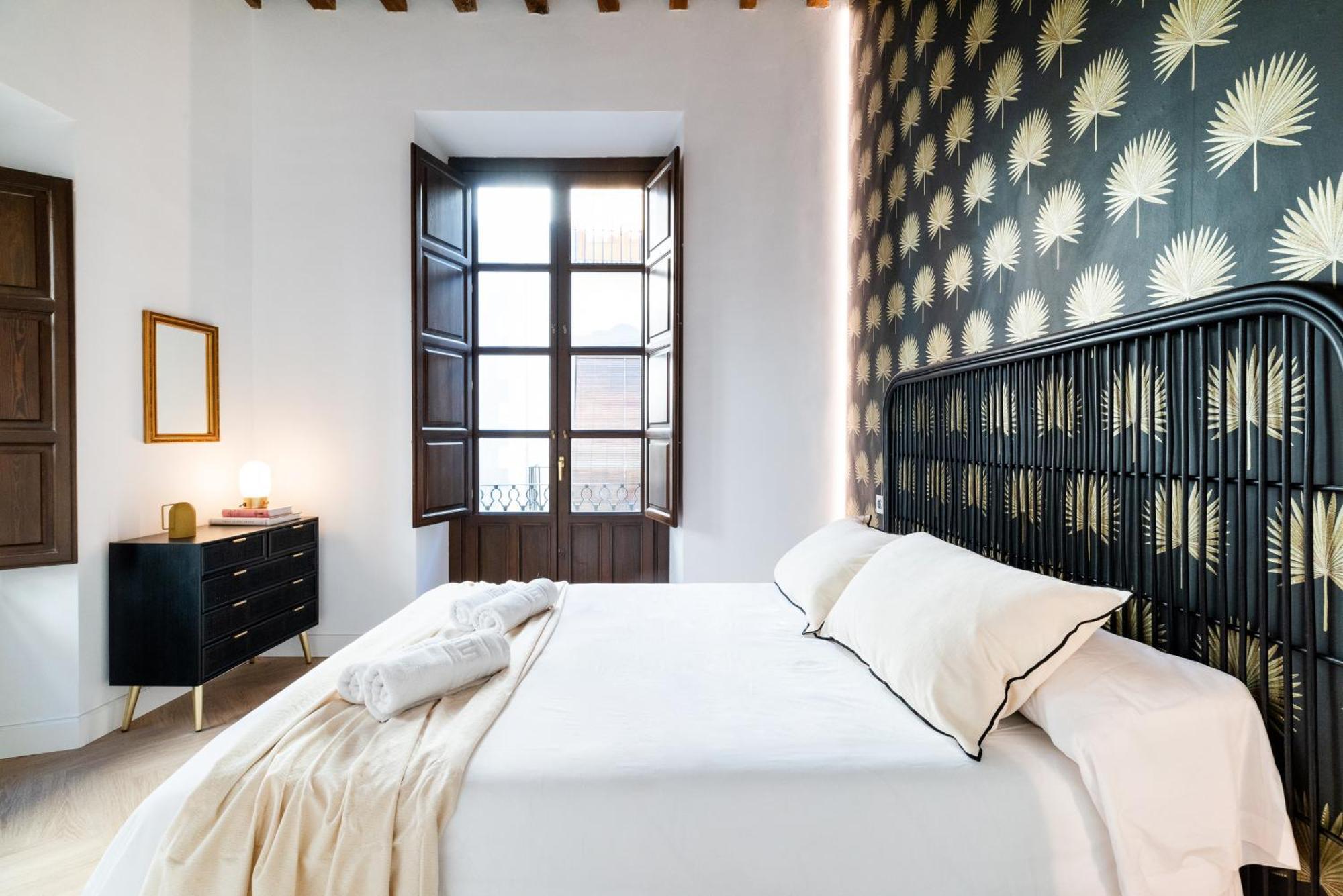 Апартаменты Urban Gracia Deluxe Centro Ciudad Гранада Экстерьер фото